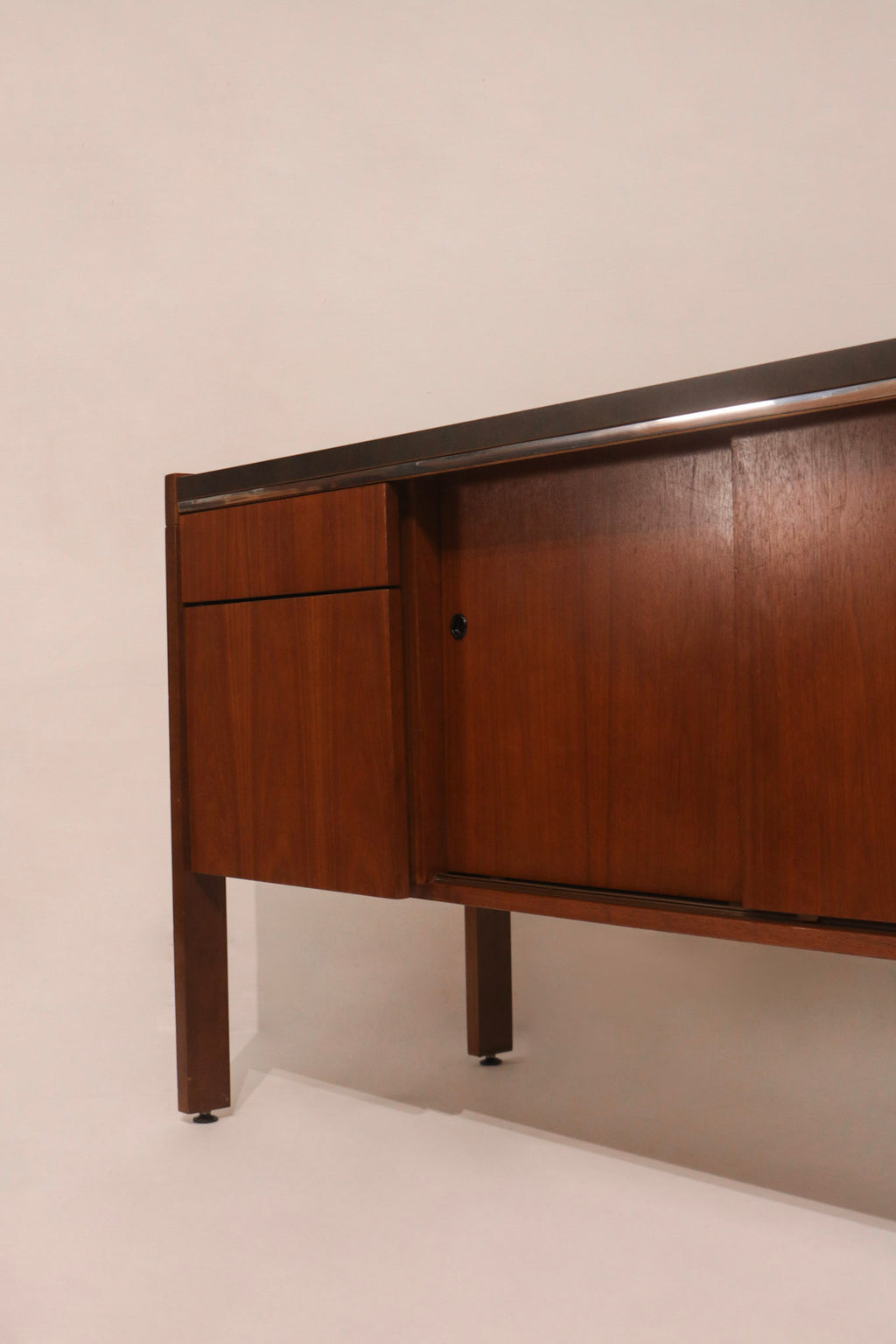 Right side view of credenza profile and finish consistency