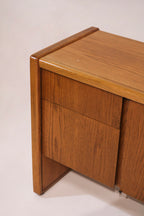 Detail of rounded corner edge showing solid oak construction