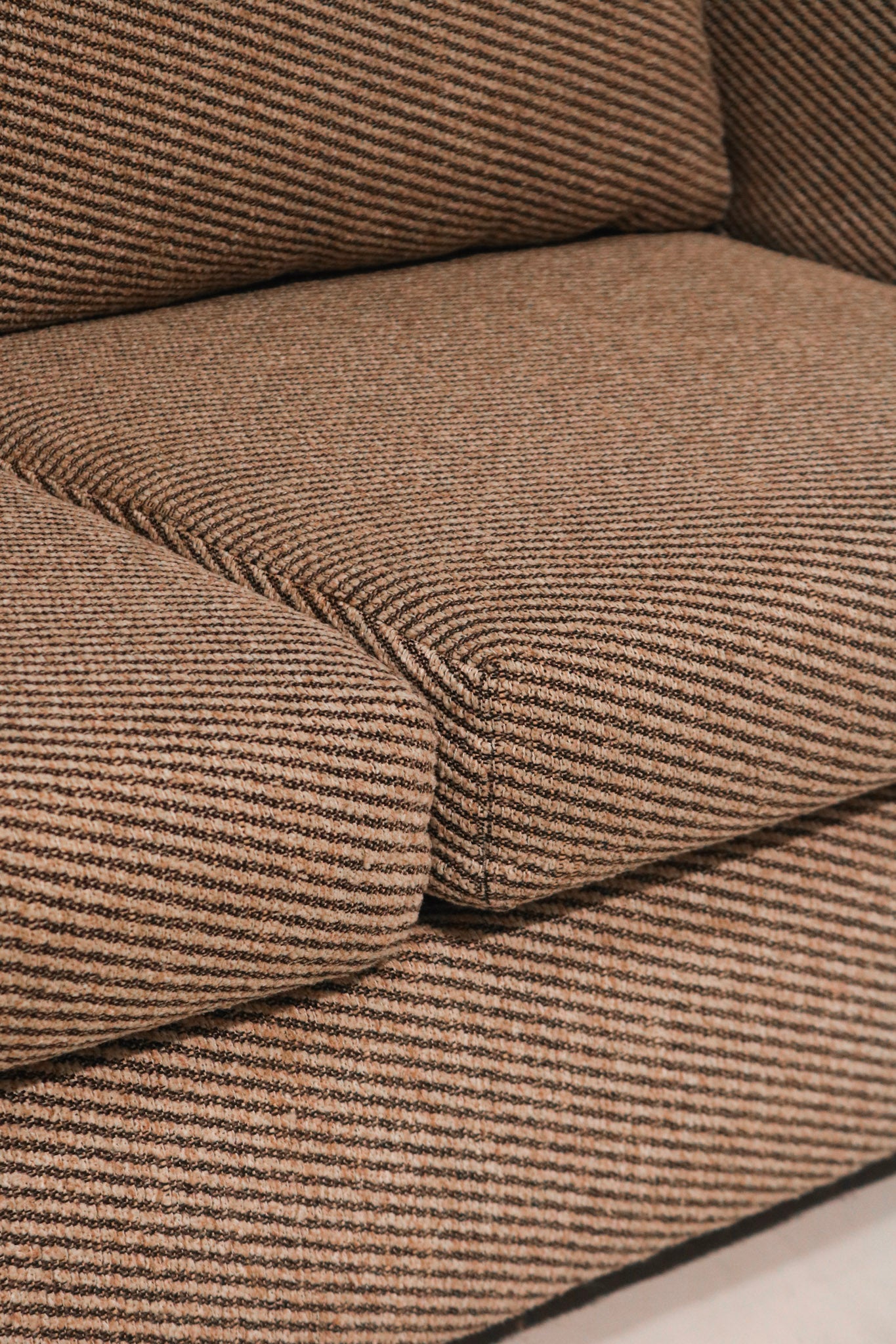 View of the seat cushion fabric and apparent firmness/comfort