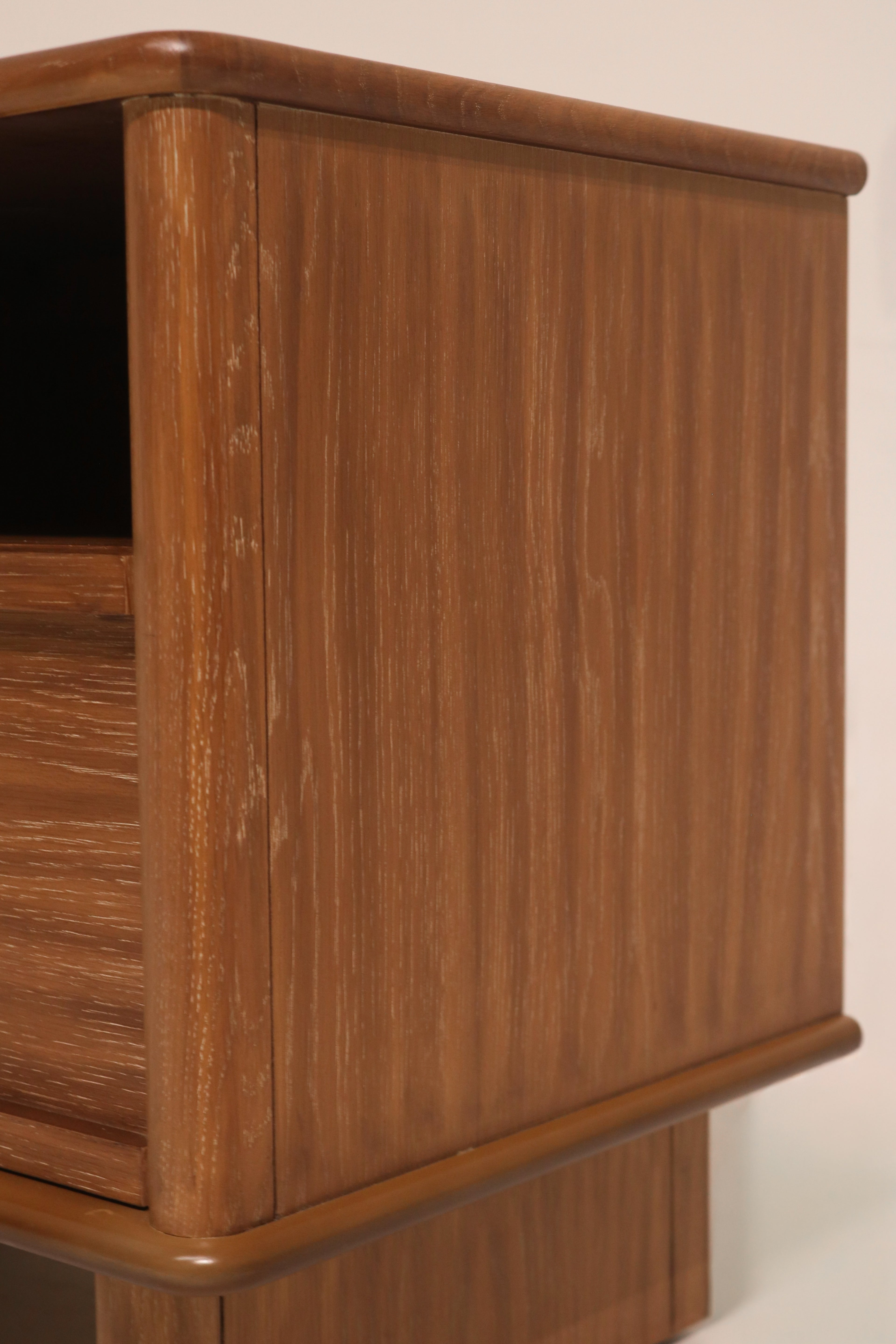 Close-up of side frame wood grain texture and contemporary finish