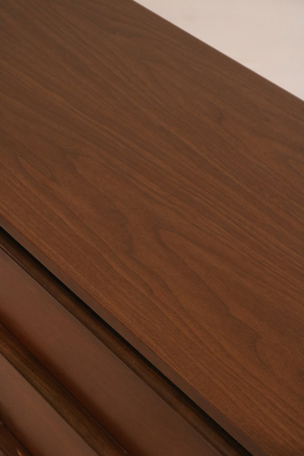 Detail view of surface scratch or wear mark mentioned in the description