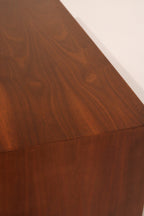 Close-up of the tapered leg base structure providing stability